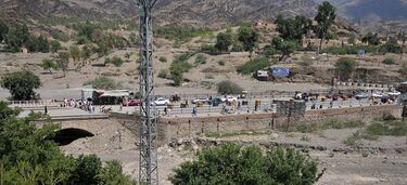 Torkham Border crossing at Pak-Afghan border.jpg