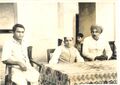 दौलतराम सारण के साथ हरीराम बगड़िया और बैदजी, आयुर्वेद कैंप नागौर, 1963