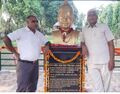 जवाहर नवोदय विद्यालय गांव मोठुका के मुख्य गेट पर स्थापित राजा नाहर सिंह (तेवतिया) की मूर्ति