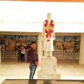 राजस्थान के हनुमानगढ़ जिले के संगरिया ग्राम में ग्रामोत्थान विद्यापीठ प्रशिक्षण महाविद्यालय में स्थित स्वामी केशवानंद संग्रहालय में यह मूर्ति स्थापित की हुई है तथा इस मूर्ति के चारों और दीवारों पर स्वामी केशवानंद जी की जीवनी उकेरी गई है।